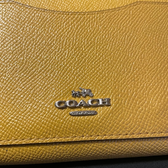 Coach Accordion Zip Wallet in Mustard Yellow - Picture 3 of 9